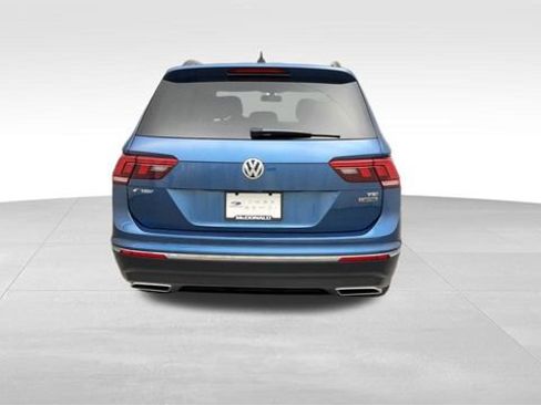 Used 2018 Volkswagen Tiguan SE AWD/4WD image 3