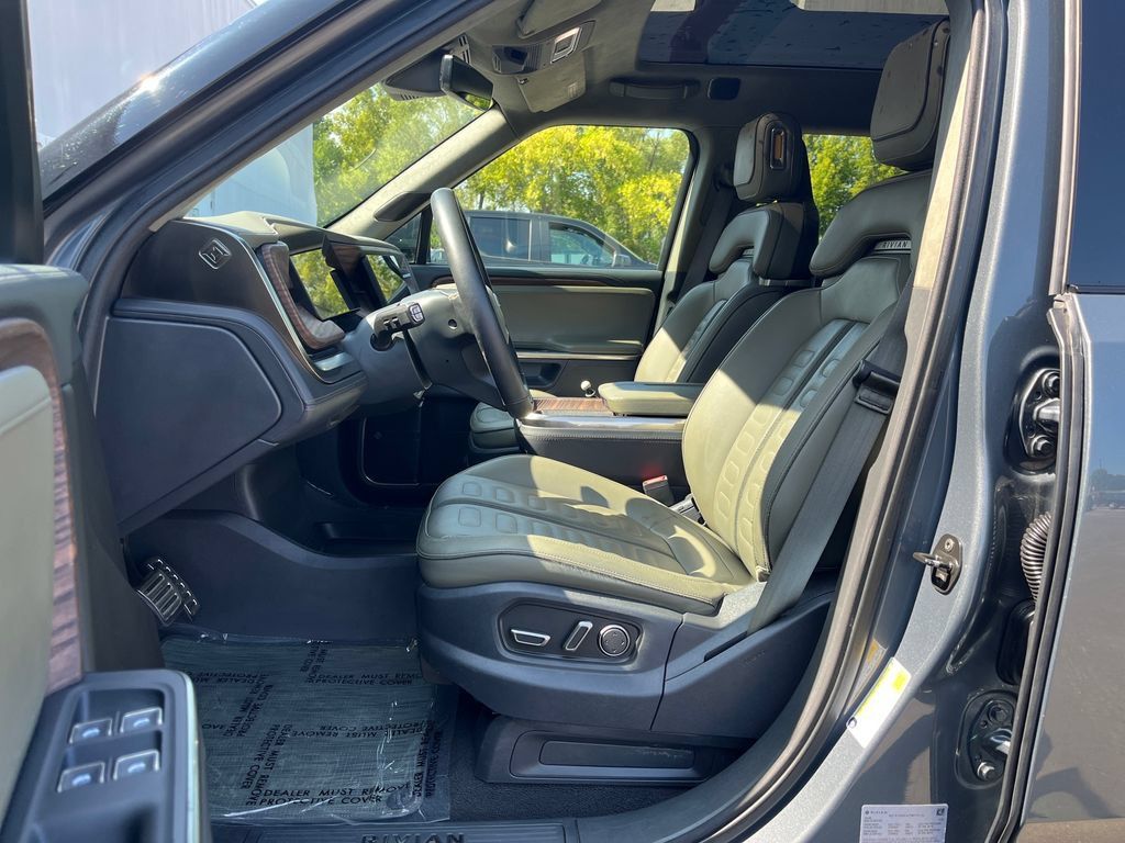 Used 2023 Rivian R1S Adventure Quad AWD/4WD image 10