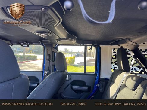 Used 2018 Jeep Wrangler Unlimited Sport S AWD/4WD image 11