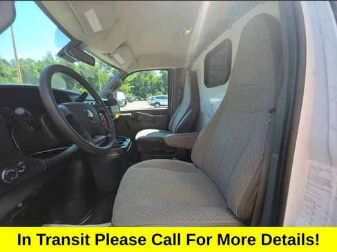 Used 2020 Chevrolet Express 2500 RWD image 5