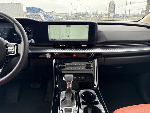 Certified 2024 Kia Carnival SX Prestige image 25