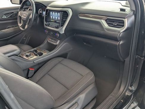 Used 2023 GMC Acadia SLE w/ Driver Convenience Package image 14