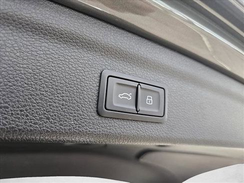 Used 2025 Audi Q3 2.0T Premium Plus w/ Premium Plus Package AWD/4WD image 23