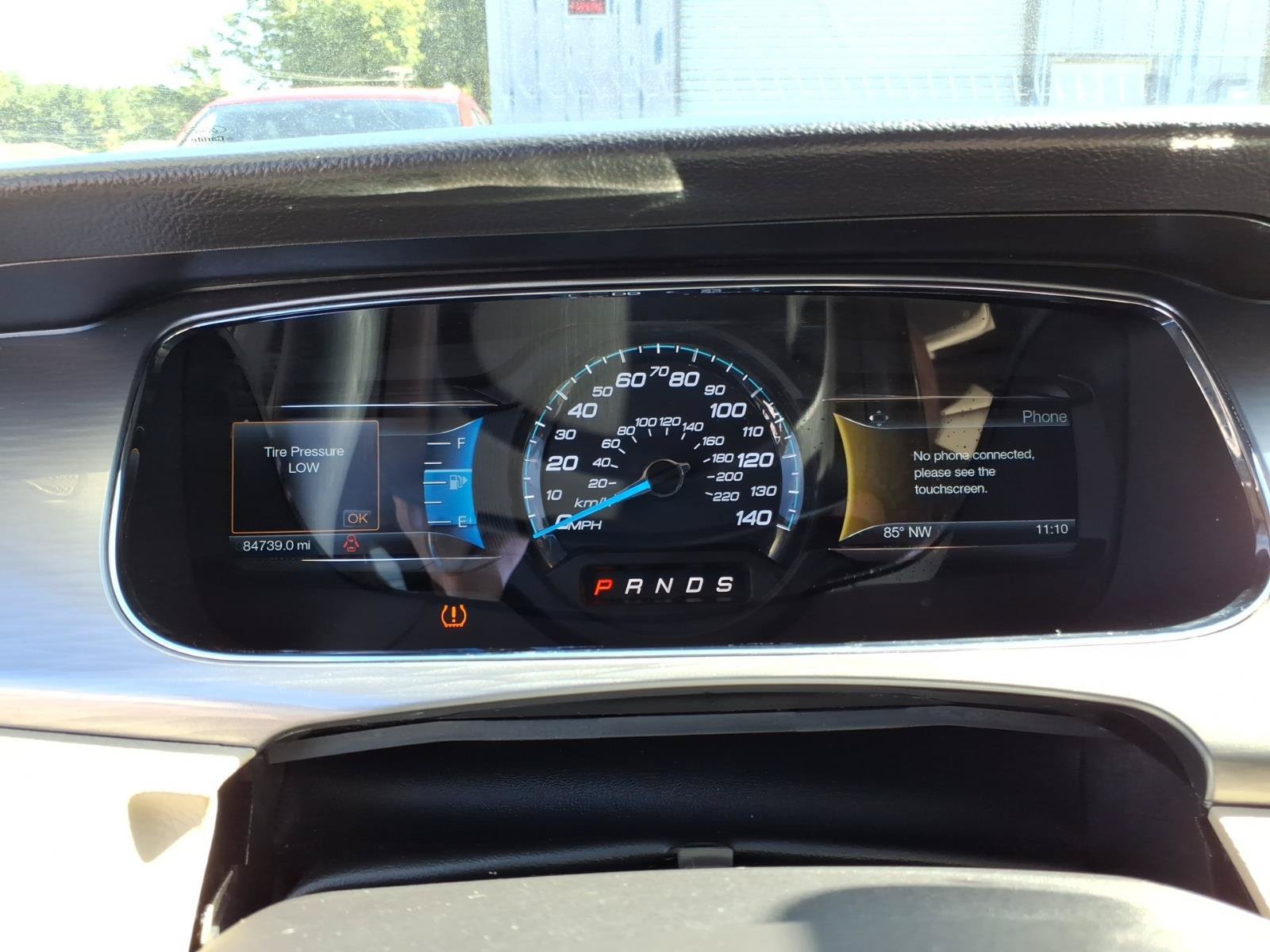 Used 2015 Ford Taurus SEL w/ Equipment Group 201A FWD image 12