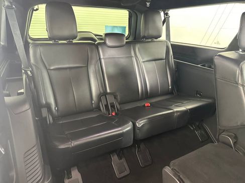 Used 2019 Ford Expedition Max XLT w/ Equipment Group 201A AWD/4WD image 27