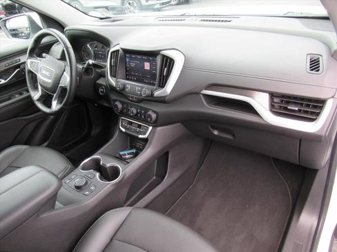 Certified 2023 GMC Terrain SLT w/ Tech Package image 12