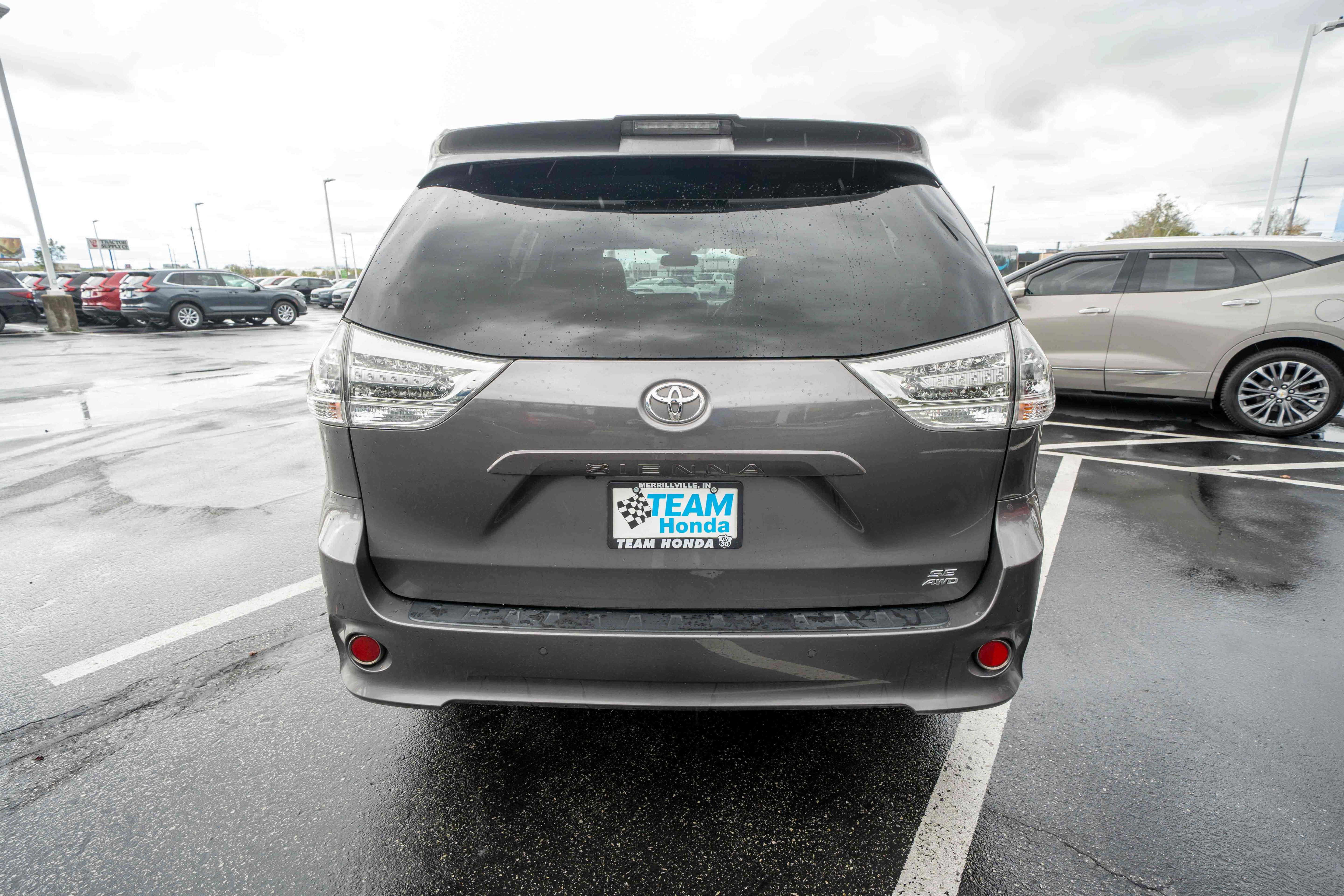 Used 2020 Toyota Sienna SE Premium AWD/4WD image 5