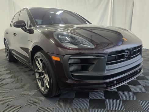 Certified 2024 Porsche Macan GTS AWD/4WD image 9