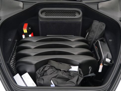 Used 2024 McLaren 750S RWD image 18