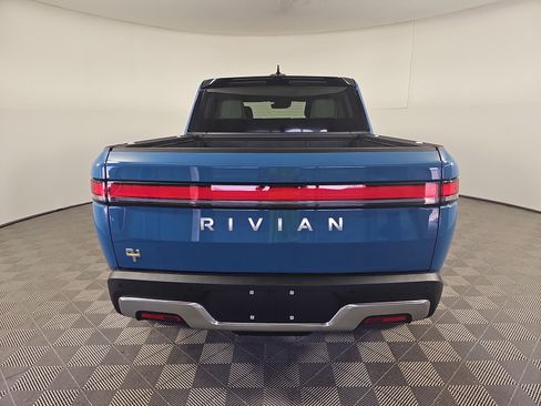 Used 2023 Rivian R1T Adventure image 4