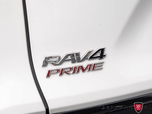 Used 2024 Toyota RAV4 SE w/ Weather & Moonroof Package AWD/4WD image 39