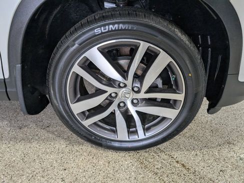 Used 2017 Honda Pilot Touring image 12