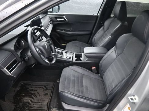 Used 2024 Mitsubishi Outlander SE AWD/4WD image 22