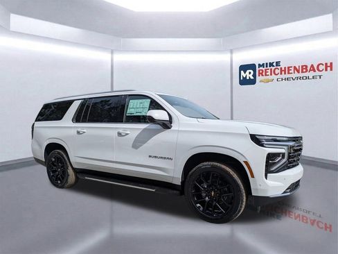 New 2026 Chevrolet Suburban LT w/ Comfort Package image 2