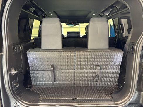 Used 2020 Land Rover Defender 110 X image 31