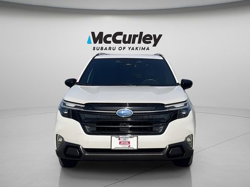 Used 2025 Subaru Forester Touring AWD/4WD image 8