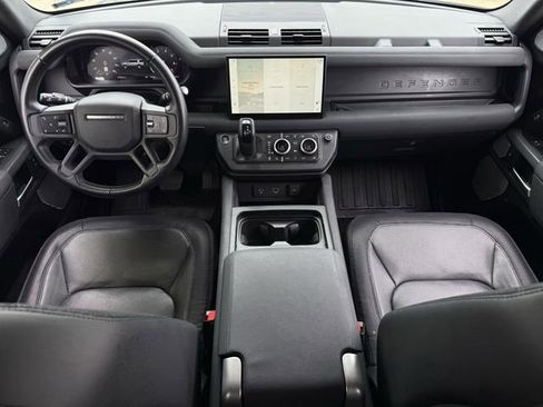 Used 2023 Land Rover Defender 130 X-Dynamic SE image 13