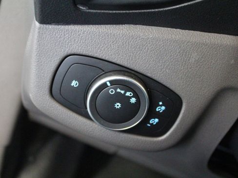 Used 2023 Ford Transit Connect XLT image 11