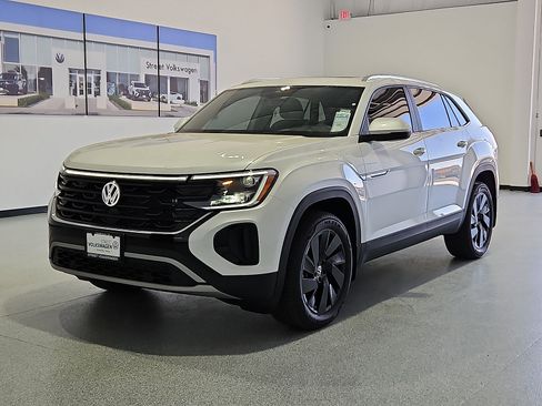 New 2026 Volkswagen Atlas Cross Sport SE FWD image 5
