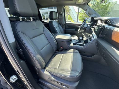 Used 2023 GMC Sierra 1500 Denali AWD/4WD image 29