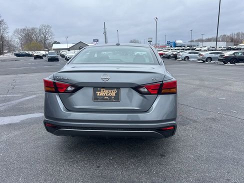 Used 2023 Nissan Altima 2.5 SV image 5