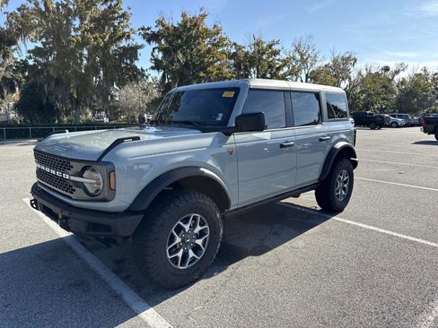 Used 2024 Ford Bronco Badlands image 7