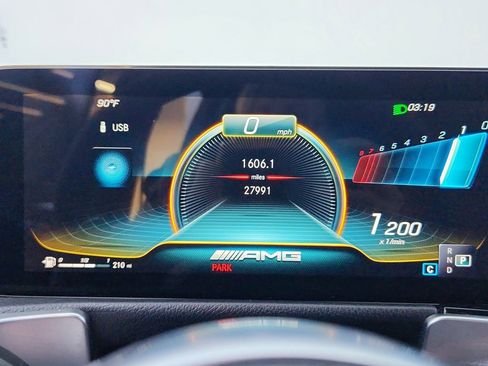 Used 2022 Mercedes-Benz GLB 35 AMG 4MATIC image 18