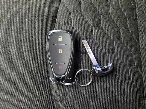 Used 2020 Chevrolet Equinox LT image 32