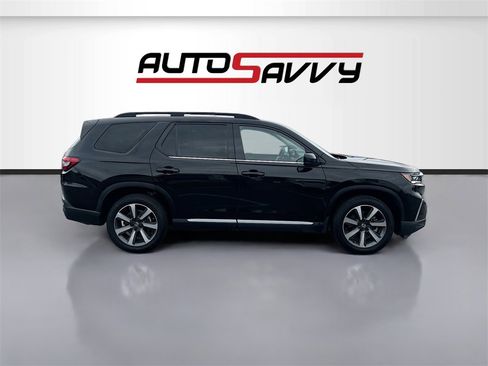 Used 2025 Honda Pilot Elite image 8