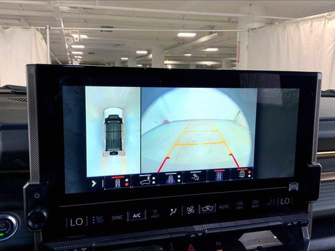 Used 2024 GMC Hummer EV 3X image 26