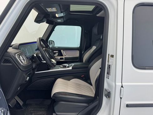 Used 2024 Mercedes-Benz G 550 image 17
