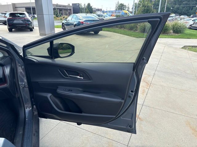 Used 2024 Toyota Prius Prime FWD image 31