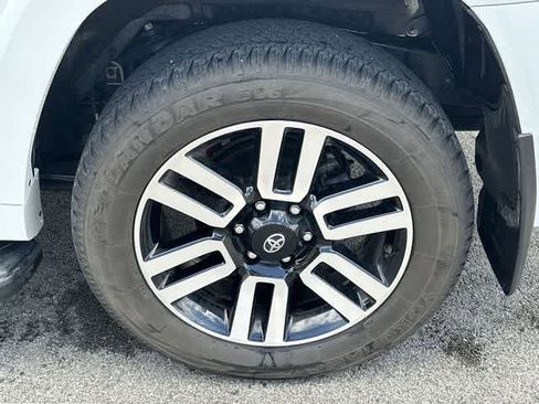 Used 2024 Toyota 4Runner Limited image 5