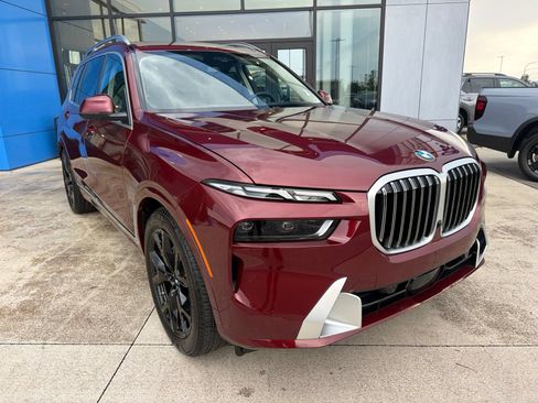 Used 2026 BMW X7 xDrive40i AWD/4WD image 3