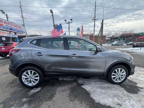 Used 2021 Nissan Rogue Sport S image 12