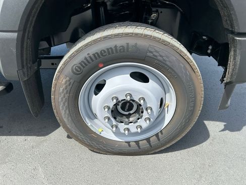 New 2025 Ford F550 4x4 Regular Cab Super Duty image 13