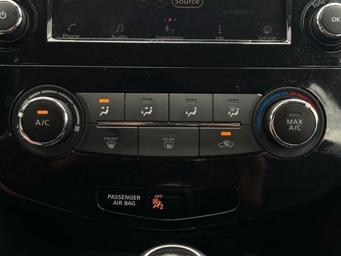 Used 2020 Nissan Rogue S AWD/4WD image 28