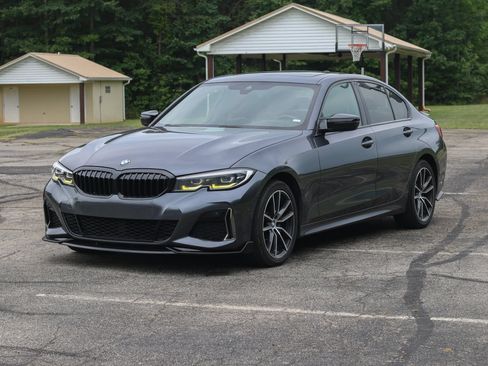 Used 2020 BMW 330i xDrive Sedan w/ Convenience Package AWD/4WD image 3