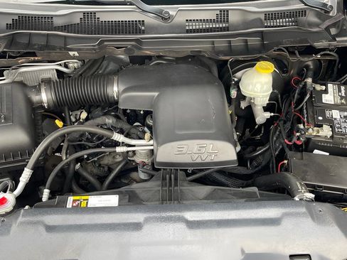 Used 2019 RAM 1500 Express w/ Express Value Package image 10