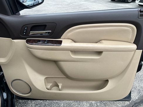 Used 2011 GMC Yukon Denali image 15