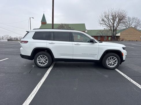New 2025 Jeep Grand Cherokee L Laredo image 8