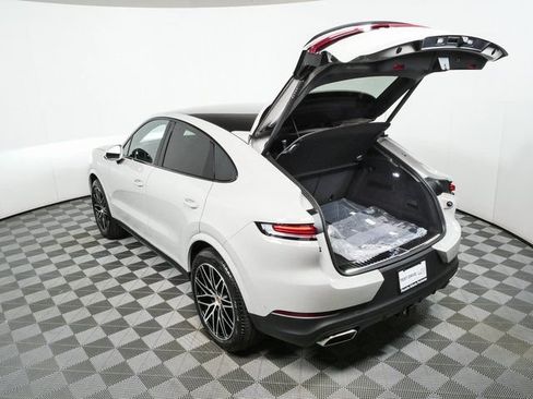 New 2026 Porsche Cayenne Coupe AWD/4WD image 34