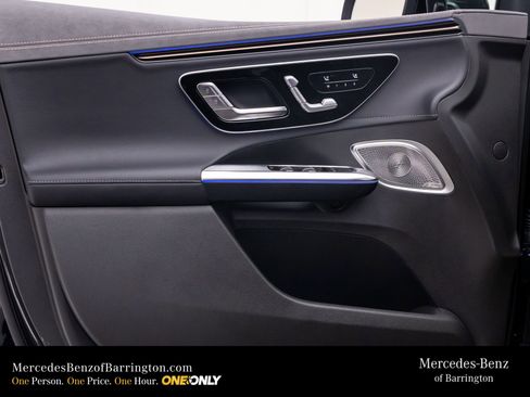 New 2026 Mercedes-Benz EQE 320 4MATIC SUV image 15