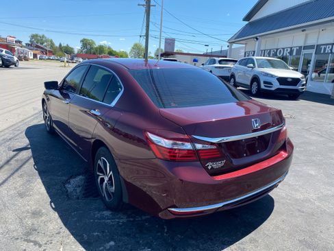 Used 2016 Honda Accord LX image 7