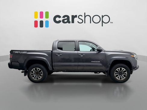 Used 2022 Toyota Tacoma TRD Sport w/ Technology Package AWD/4WD image 6