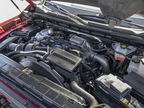 Used 2021 GMC Sierra 2500 AT4 w/ AT4 Preferred Package AWD/4WD image 11