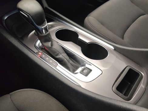 Used 2022 Chevrolet Malibu LT FWD image 26