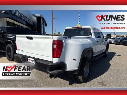 Used 2024 Chevrolet Silverado 3500 W/T image 10