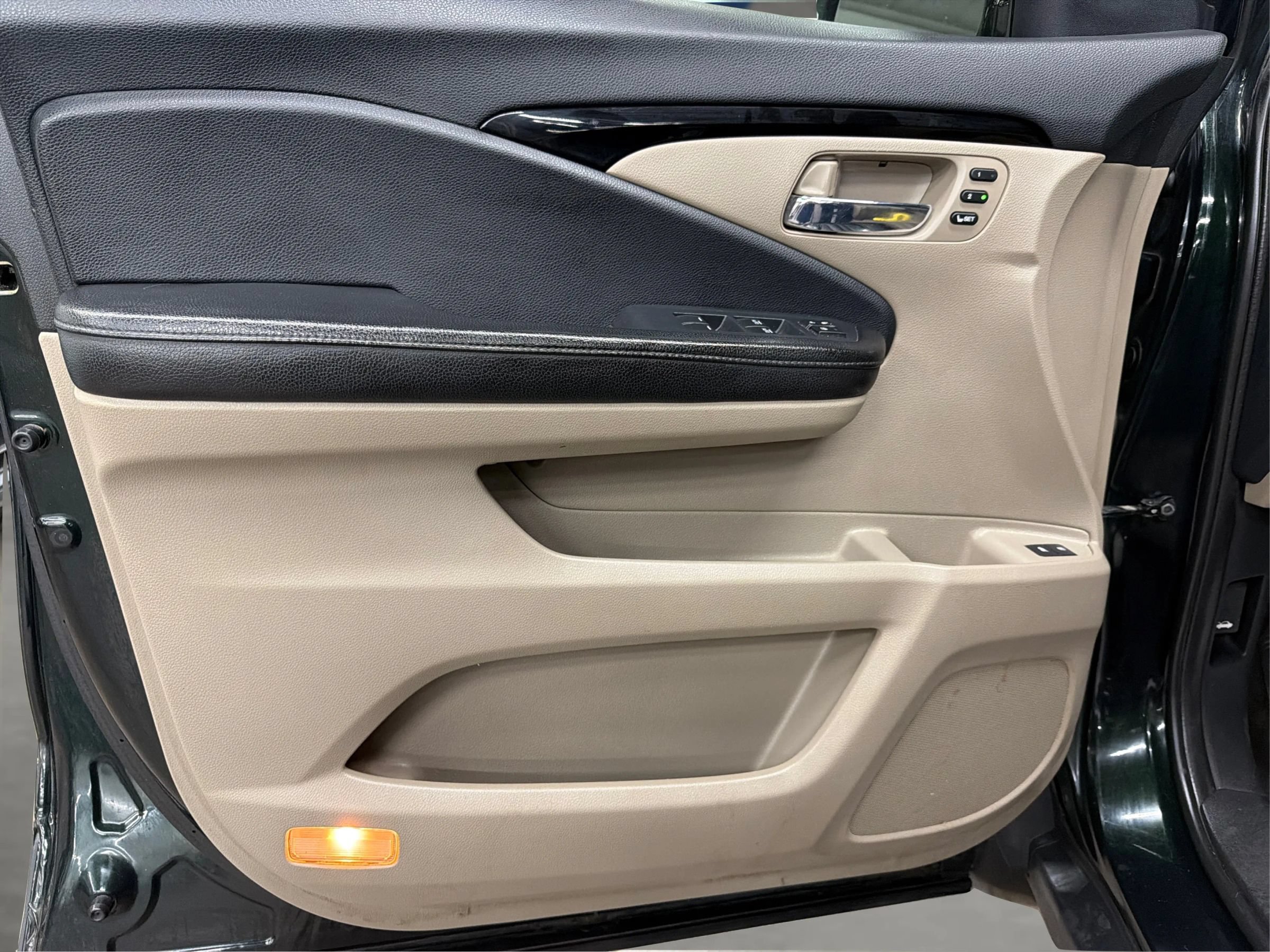 Used 2017 Honda Pilot Touring image 36