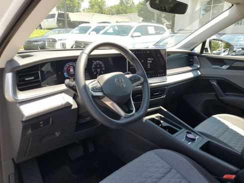 Certified 2025 Volkswagen Tiguan S AWD/4WD image 25